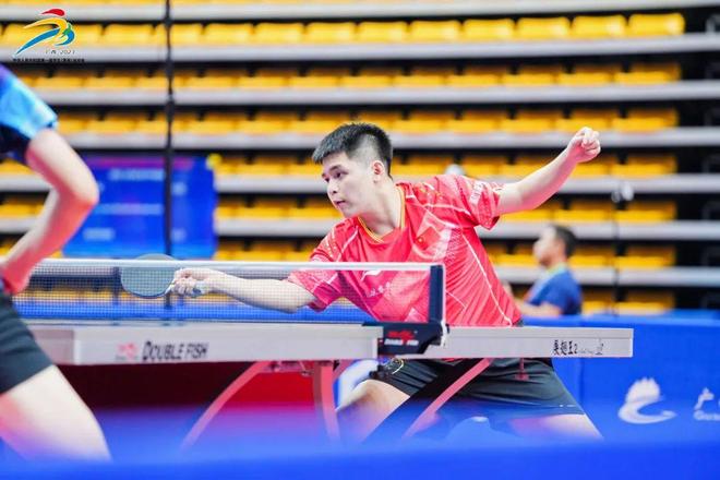 他对职业操 他对职业操