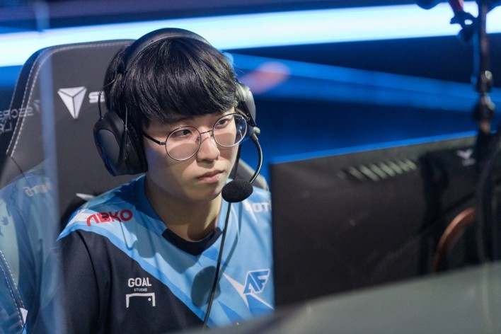 的中场控制 的中场控制