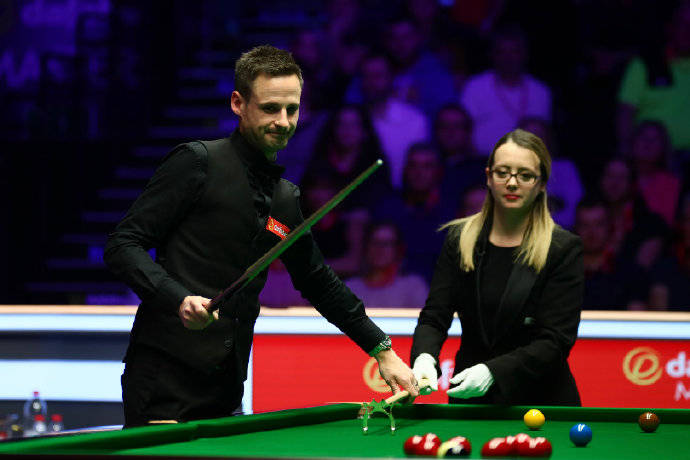 超赛场的激 超赛场的激